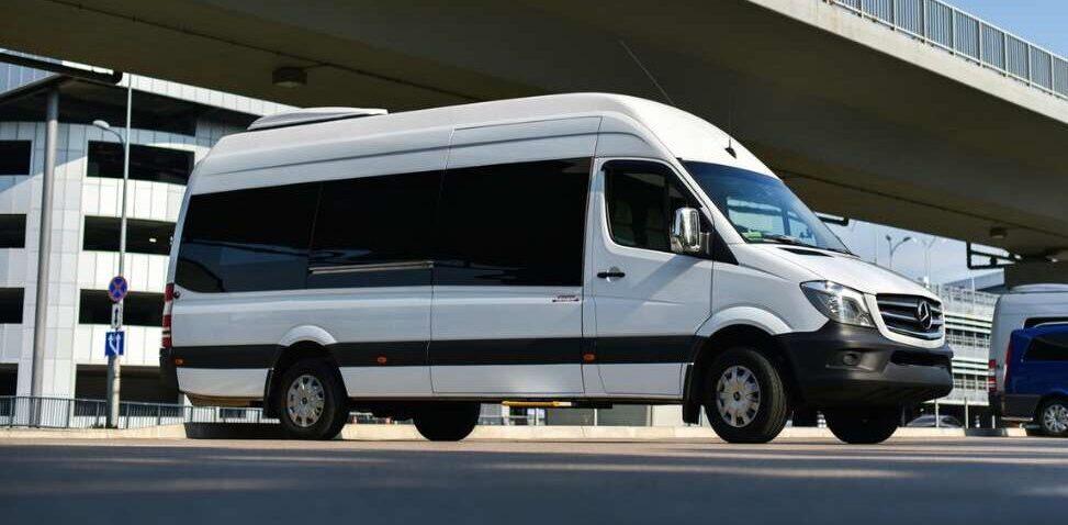 ROBERTS HAWAII shuttle service